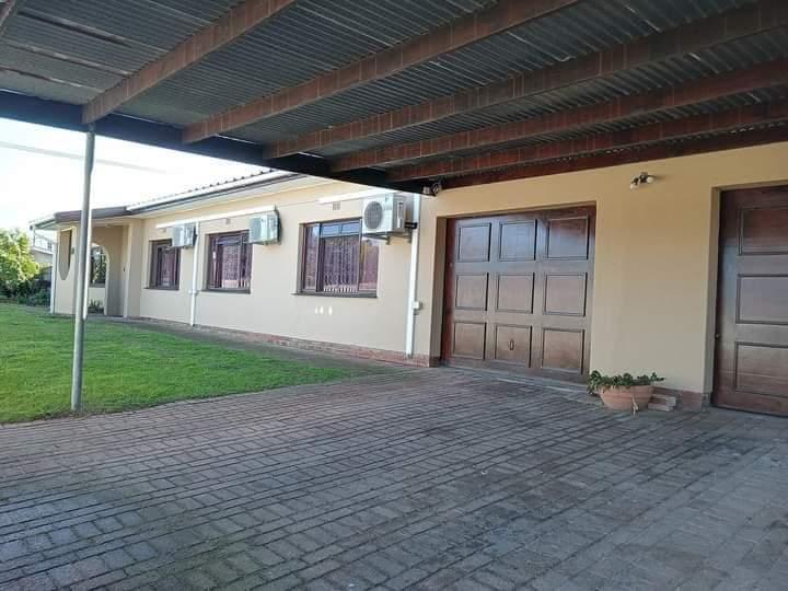 3 Bedroom Property for Sale in Peerless Park North Western Cape